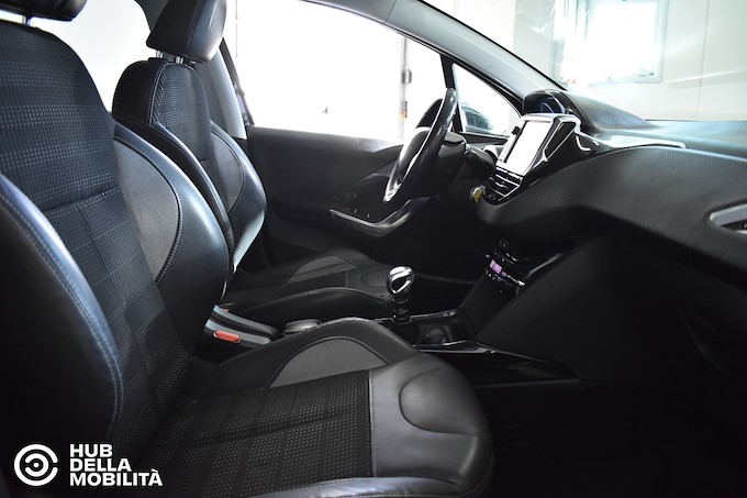 PEUGEOT BlueHDi 120 S&S Allure